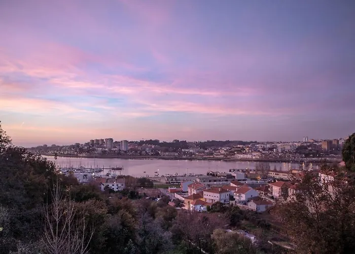 Estudio Monte Da Luz * Вила-Нова-ди-Гая